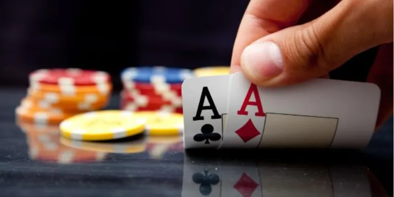 Cách chơi Poker: Quy tắc và chiến lược dễ hiểu - mommyhoodtohollywood.com