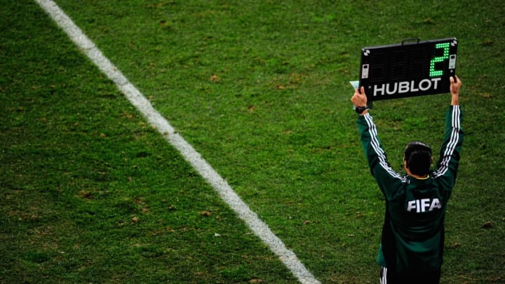 Hiệp Phụ Bao Nhiêu Phút? Luật Bóng Đá Cập Nhật Mới Nhất